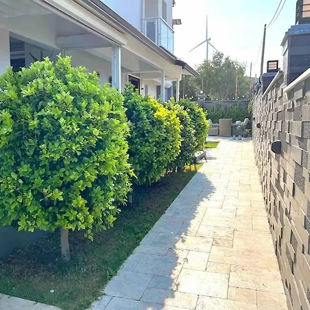 Hotel Lueks, Size Oezel Deniz Ve Havuz