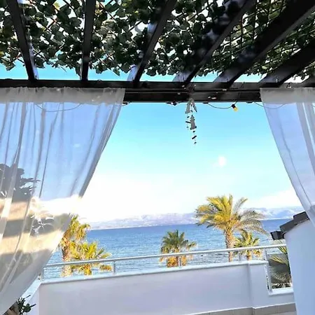 Lueks, Size Oezel Deniz Ve Havuz Hotel Çeşme