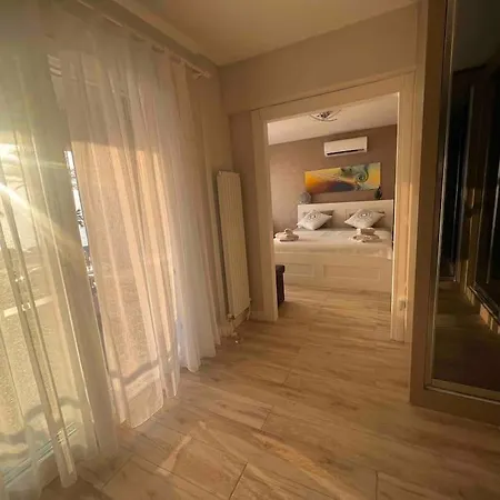 Lueks, Size Oezel Deniz Ve Havuz * Çeşme